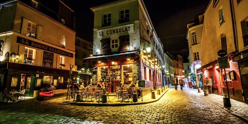 montmartre paris night